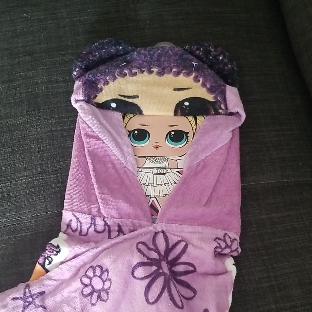 L.O.L. Surprise! Purple Hooded Towel